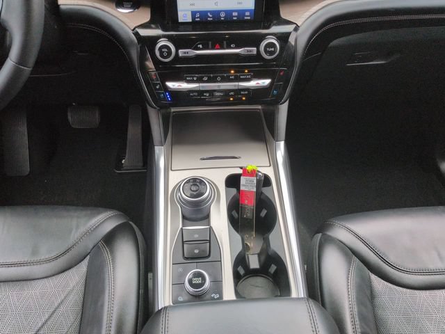 Certified 2023 Ford Explorer Platinum w/ Technology Package AWD/4WD image 23