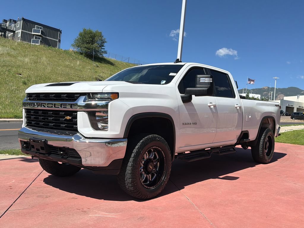 Used 2020 Chevrolet Silverado 3500 LT AWD/4WD image 4
