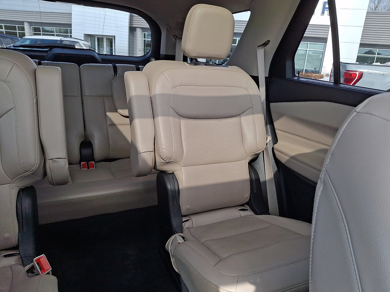 Certified 2022 Ford Explorer Limited w/ Limited Technology Package image 20