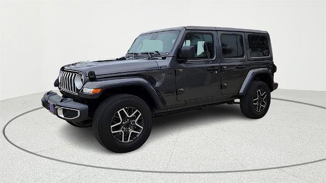 Used 2025 Jeep Wrangler Unlimited Sahara image 3
