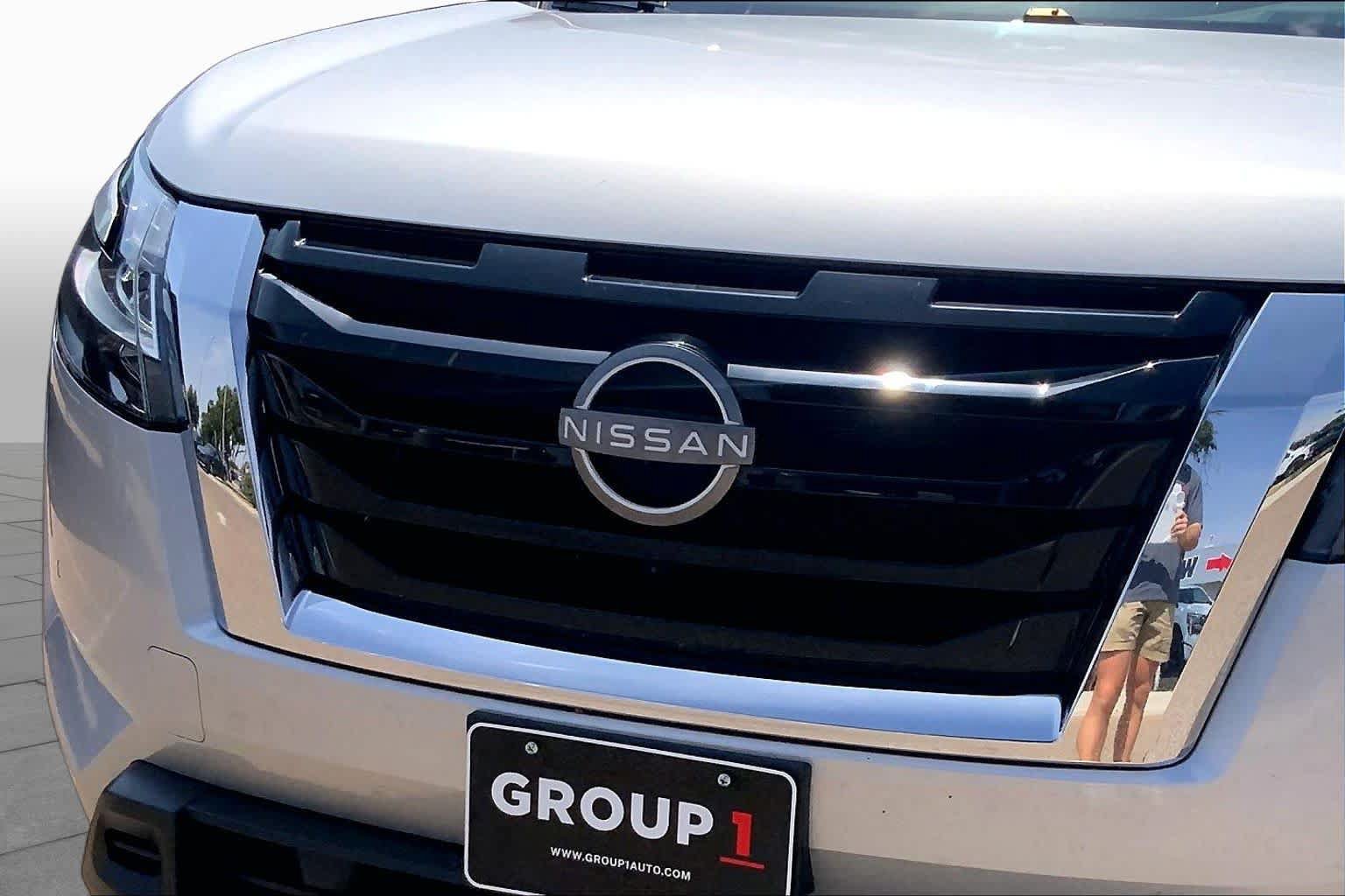 Used 2024 Nissan Pathfinder Platinum FWD image 30