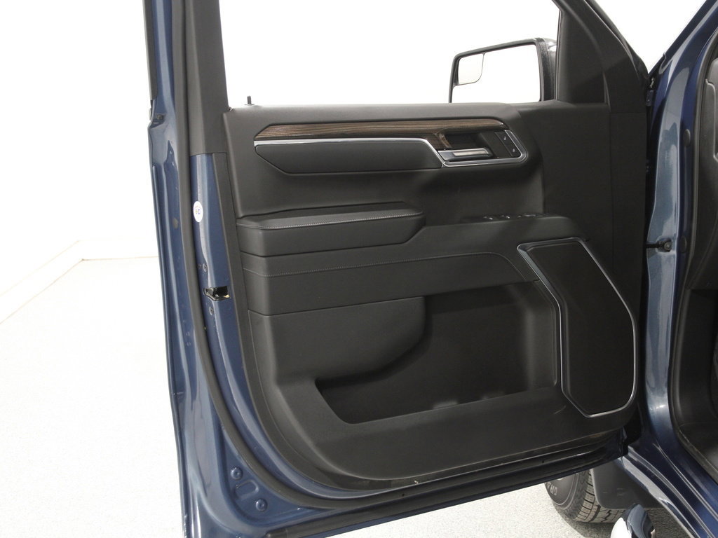 Used 2024 Chevrolet Silverado 1500 LT image 5