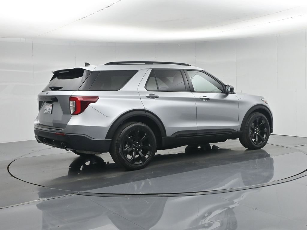Certified 2023 Ford Explorer ST-Line w/ Class IV Trailer Tow Package RWD image 31