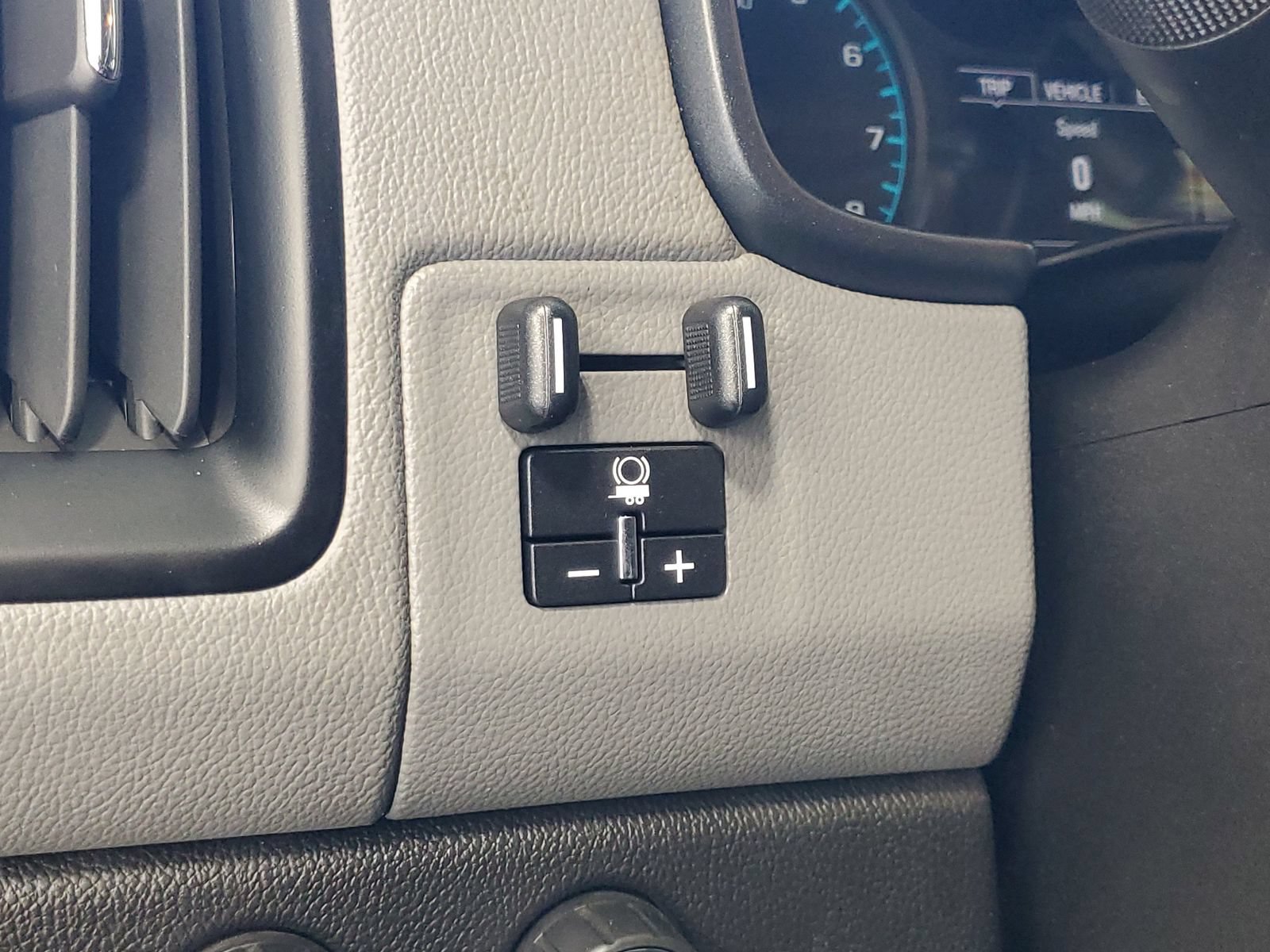 Used 2018 Chevrolet Colorado W/T w/ WT Convenience Package AWD/4WD image 12