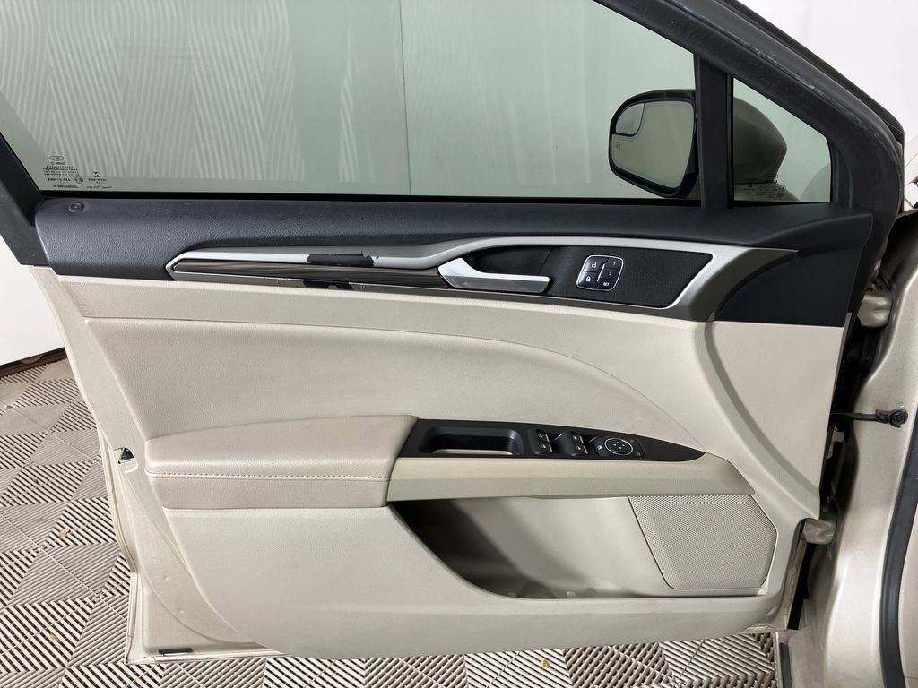 Certified 2017 Ford Fusion SE w/ Fusion SE Technology Package image 22