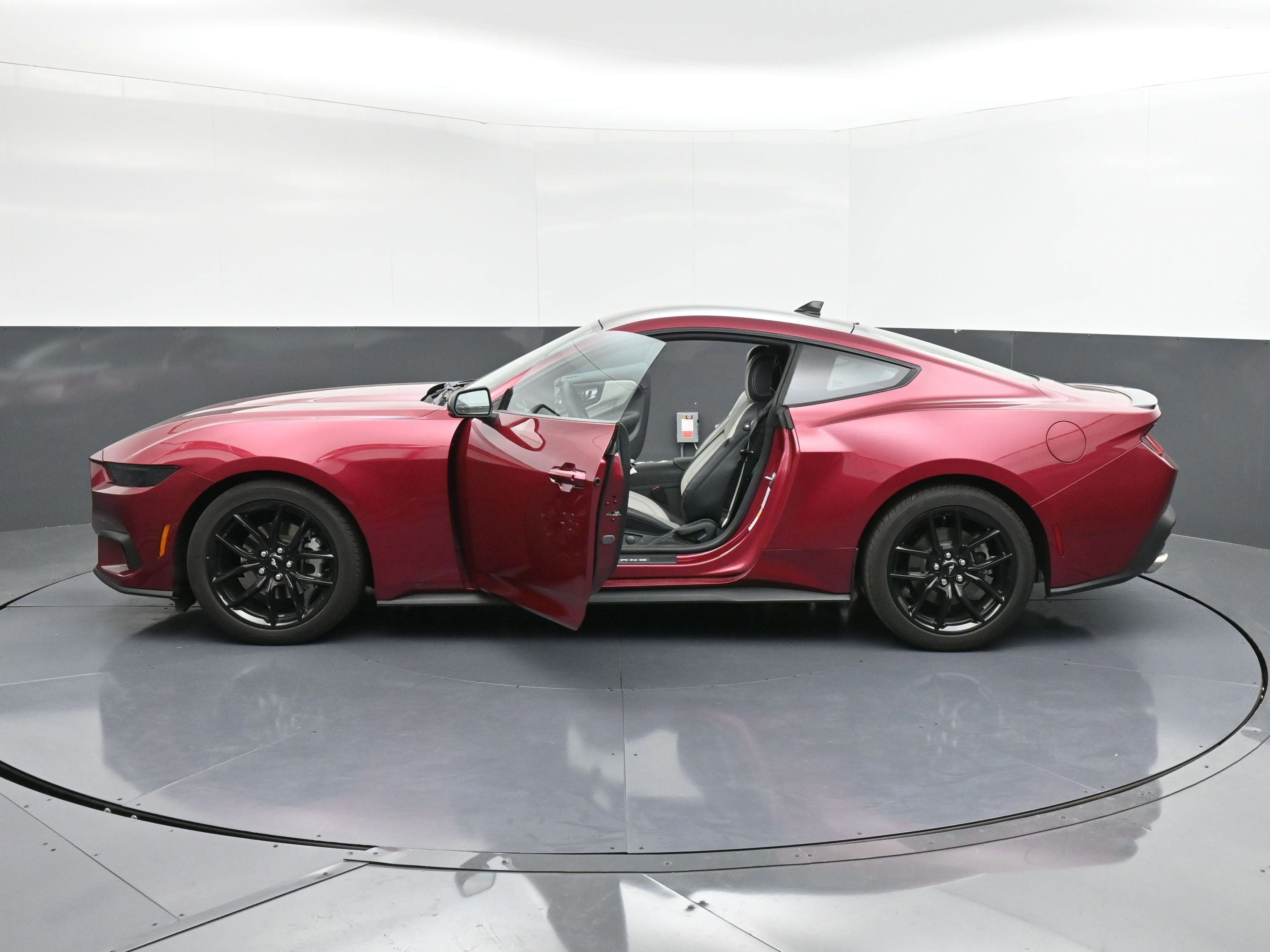 Certified 2025 Ford Mustang Premium image 39