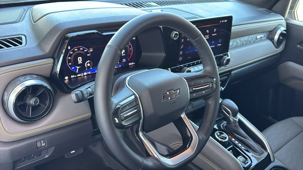 Used 2025 Chevrolet Colorado ZR2 w/ Technology Package AWD/4WD image 24