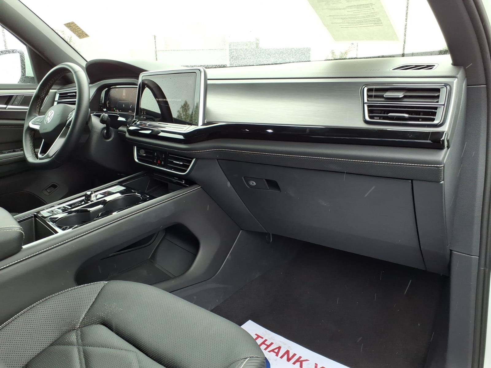 Used 2025 Volkswagen Atlas Cross Sport SE FWD image 9