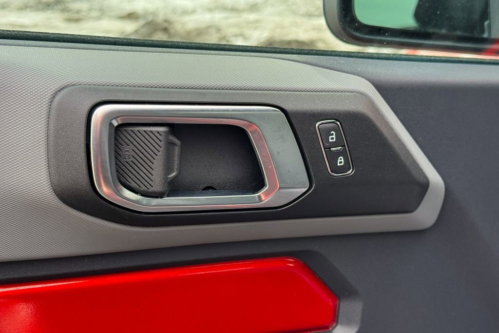 Certified 2024 Ford Bronco Black Diamond w/ Sasquatch Package image 30