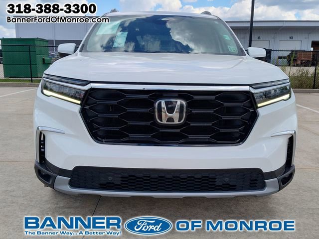 Used 2023 Honda Pilot Touring image 8