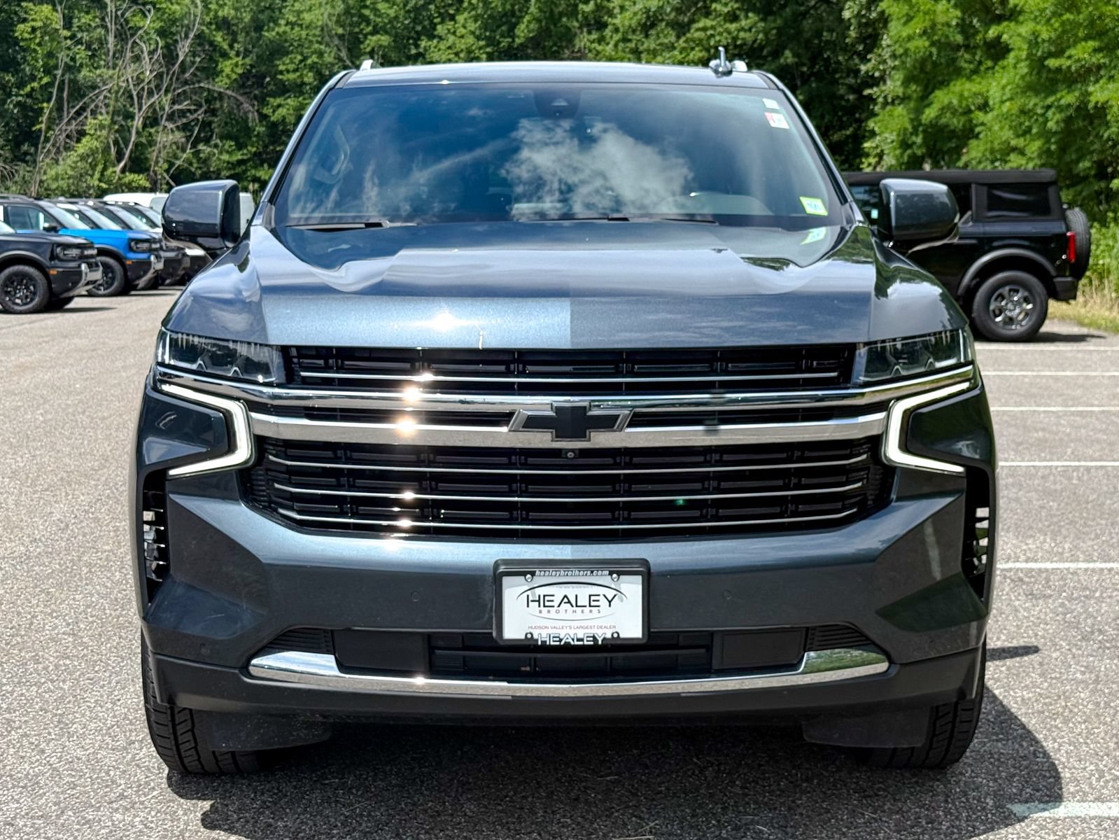 Used 2021 Chevrolet Tahoe LT w/ LT Signature Package AWD/4WD image 2