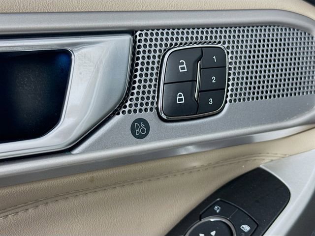 Certified 2021 Ford Explorer Limited w/ Equipment Group 301A image 19