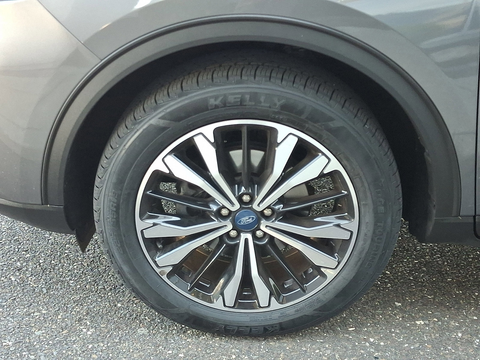 Certified 2022 Ford Escape SE w/ SE Sport Appearance Package image 10