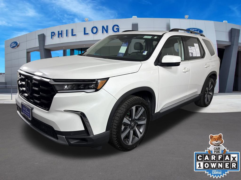 Used 2024 Honda Pilot Touring image 1