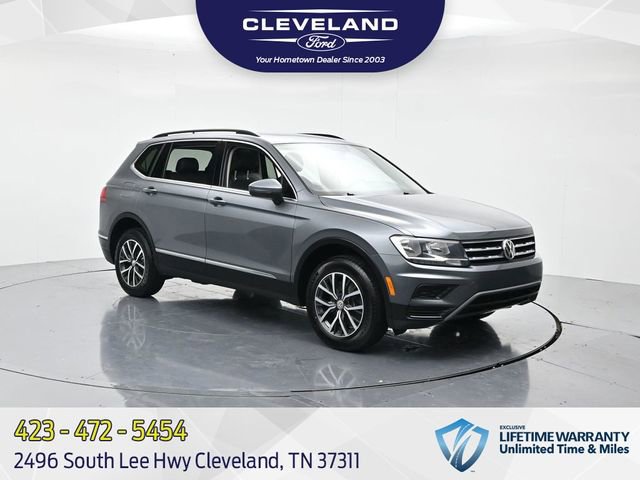 Used 2020 Volkswagen Tiguan SE w/ Panoramic Sunroof Package image 1