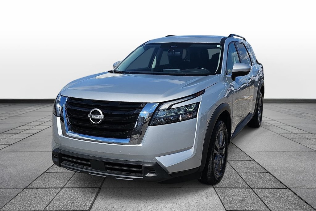 Used 2025 Nissan Pathfinder SV