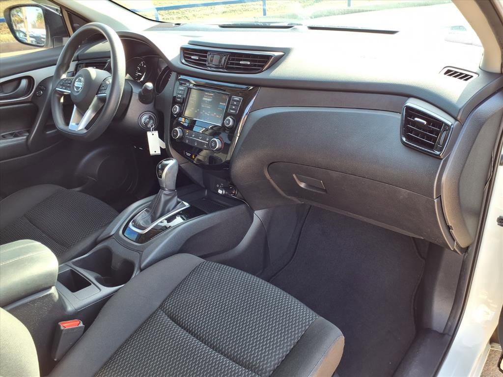 Used 2021 Nissan Rogue Sport S image 28