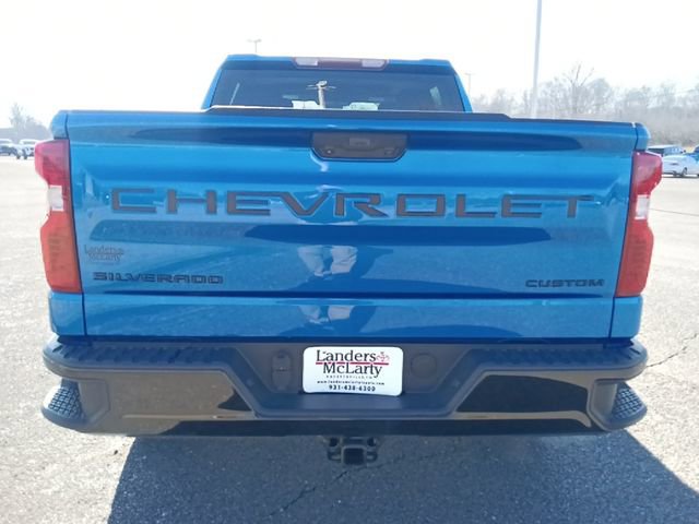 Used 2023 Chevrolet Silverado 1500 Custom Trail Boss w/ LPO, Dark Essentials Package AWD/4WD image 4