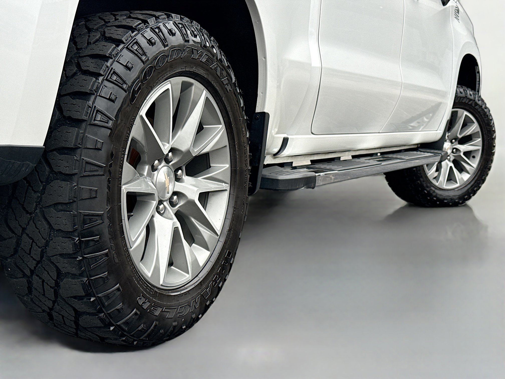 Used 2021 Chevrolet Silverado 1500 High Country image 19