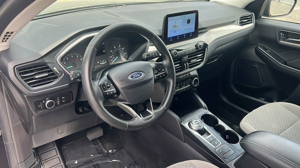 Certified 2022 Ford Escape SE w/ SE Sport Appearance Package FWD image 12