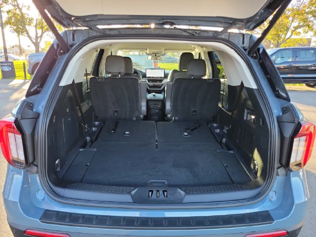 Certified 2025 Ford Explorer Active w/ Active Comfort Package AWD/4WD image 31