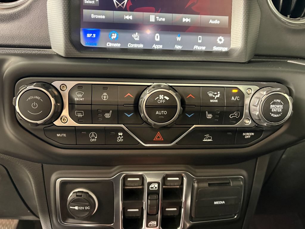 Used 2022 Jeep Gladiator Overland w/ Popular Equipment Package AWD/4WD image 18