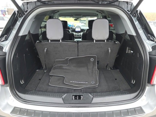 Certified 2023 Ford Explorer XLT w/ Equipment Group 202A image 17
