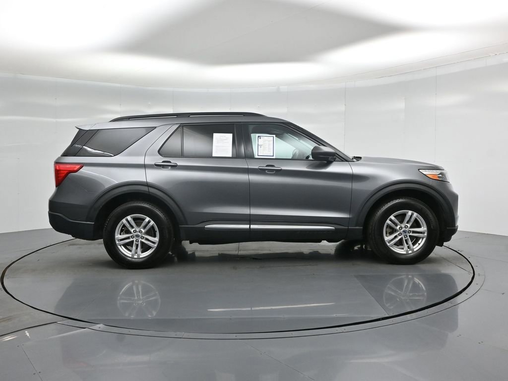 Certified 2022 Ford Explorer XLT w/ Class IV Trailer Tow Package image 9
