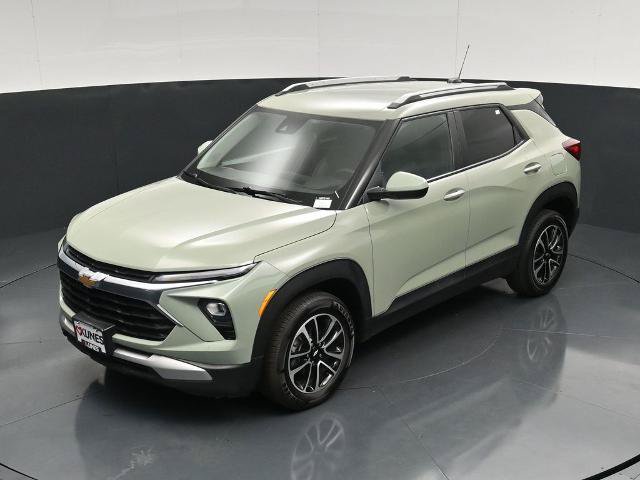 Used 2025 Chevrolet TrailBlazer LT AWD/4WD image 36