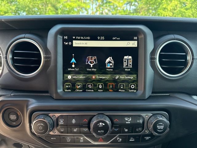 Used 2022 Jeep Gladiator Overland w/ Popular Equipment Package AWD/4WD image 16