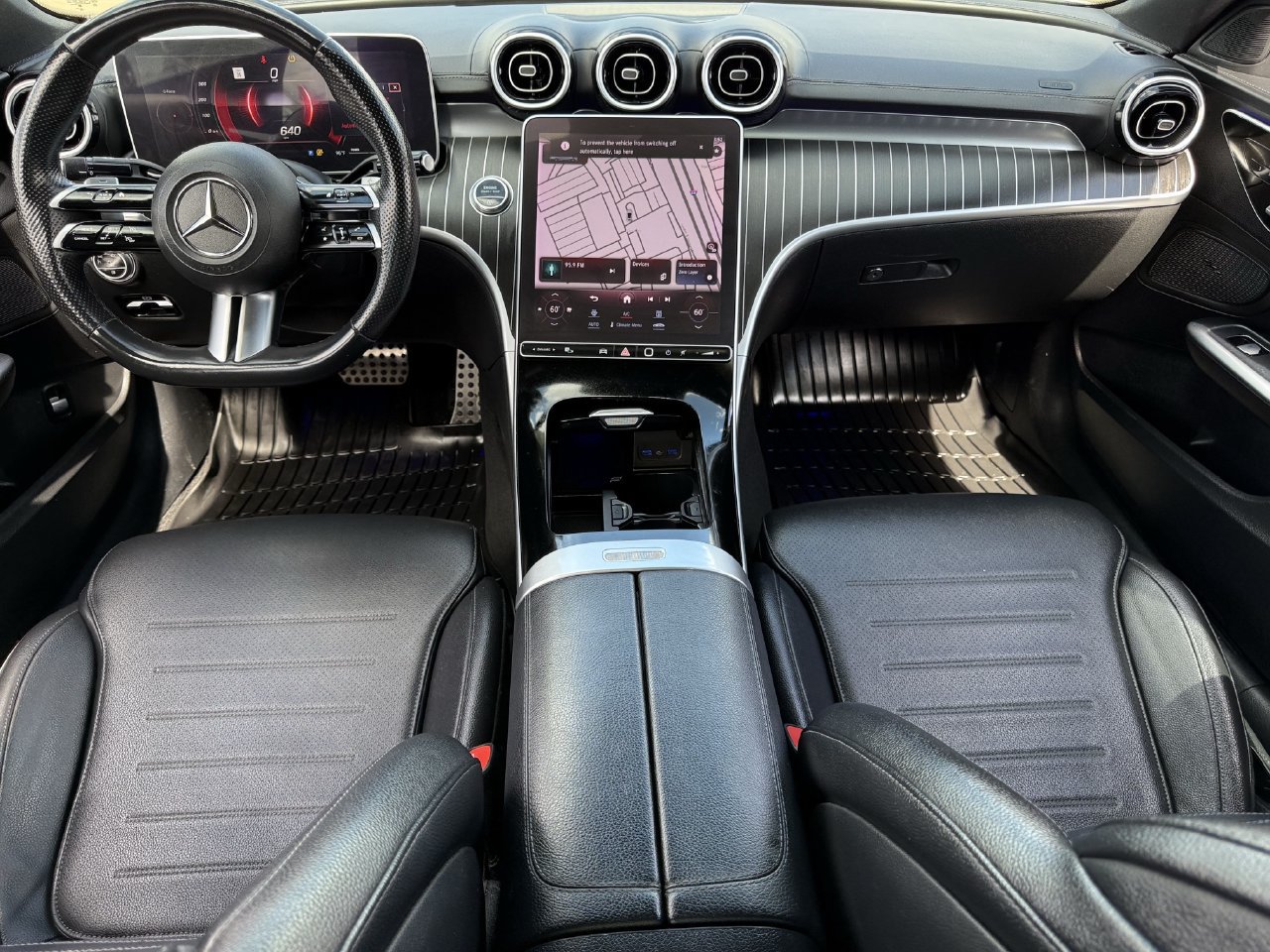 Used 2024 Mercedes-Benz C 300 Sedan image 9