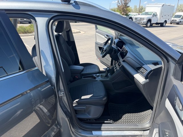 Used 2022 Volkswagen Taos SE w/ Panoramic Sunroof Package AWD/4WD image 19