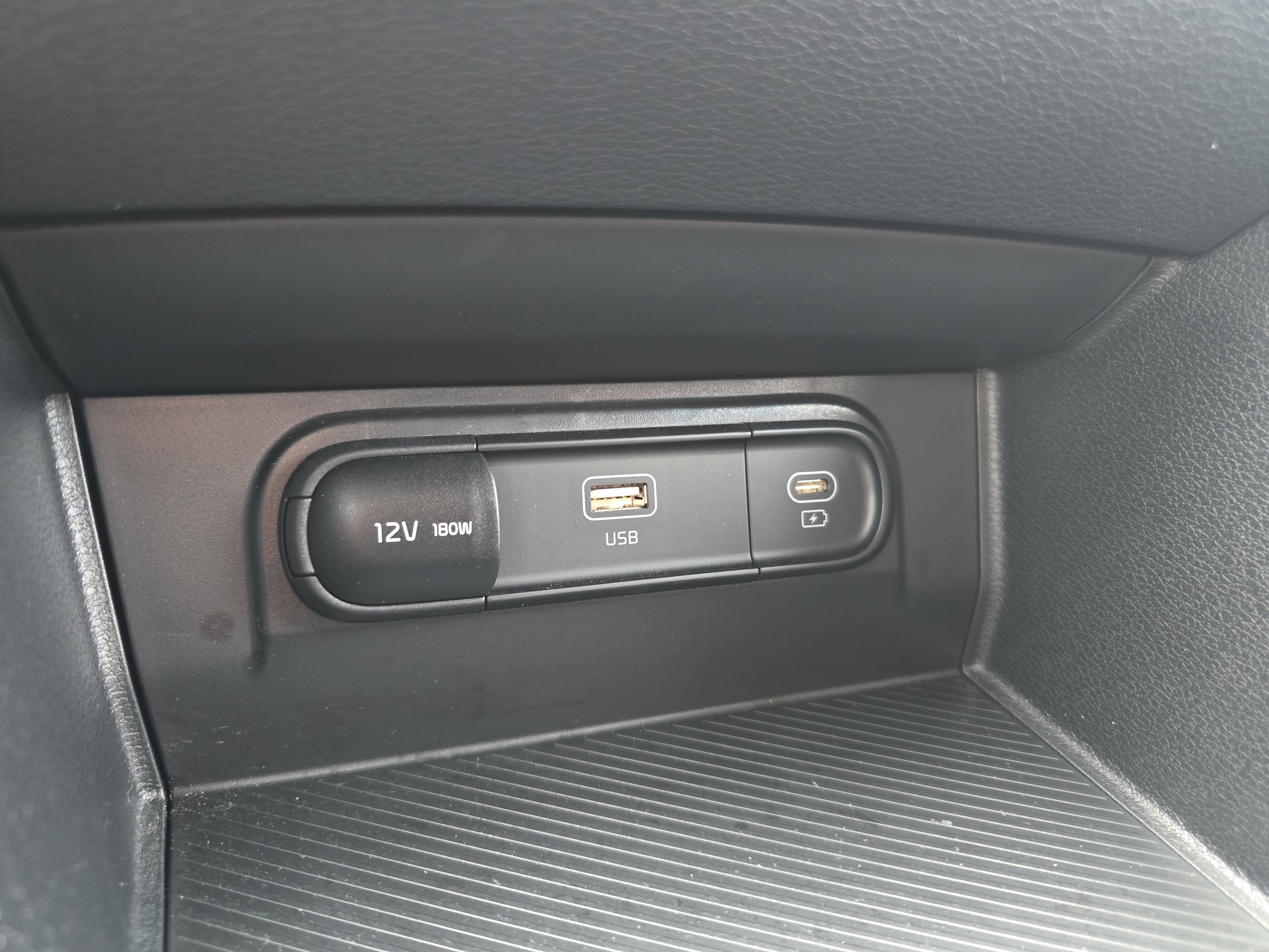 Used 2023 Kia Sportage LX AWD/4WD image 30