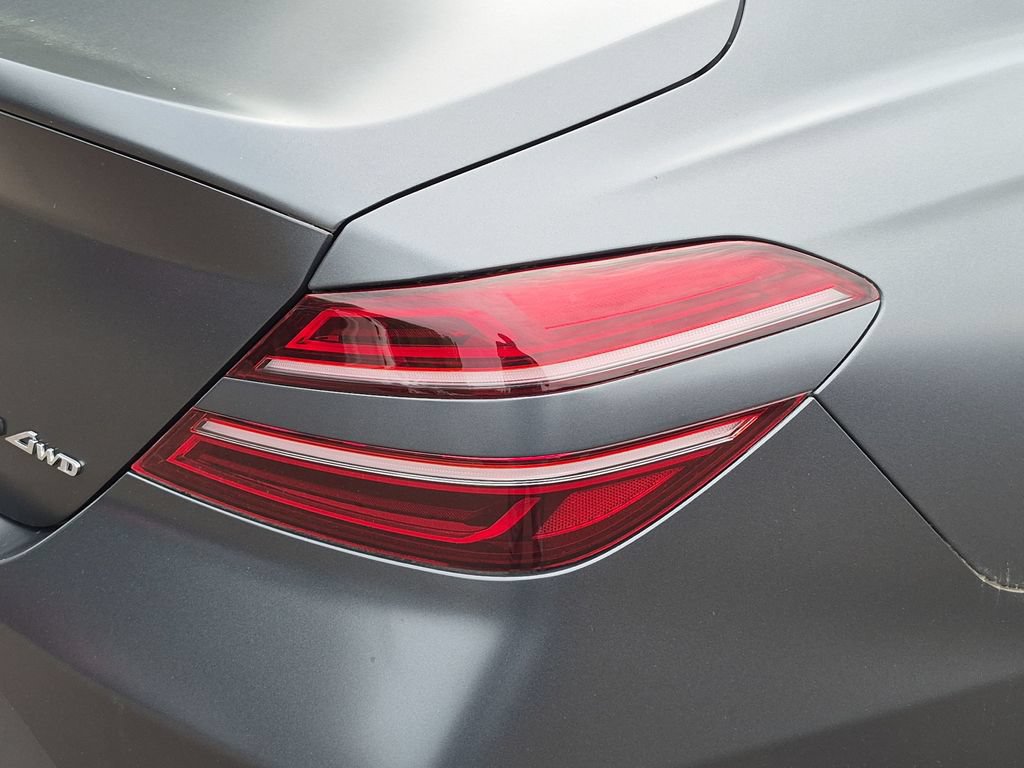 Used 2022 Genesis G70 3.3T Launch Edition AWD/4WD image 9