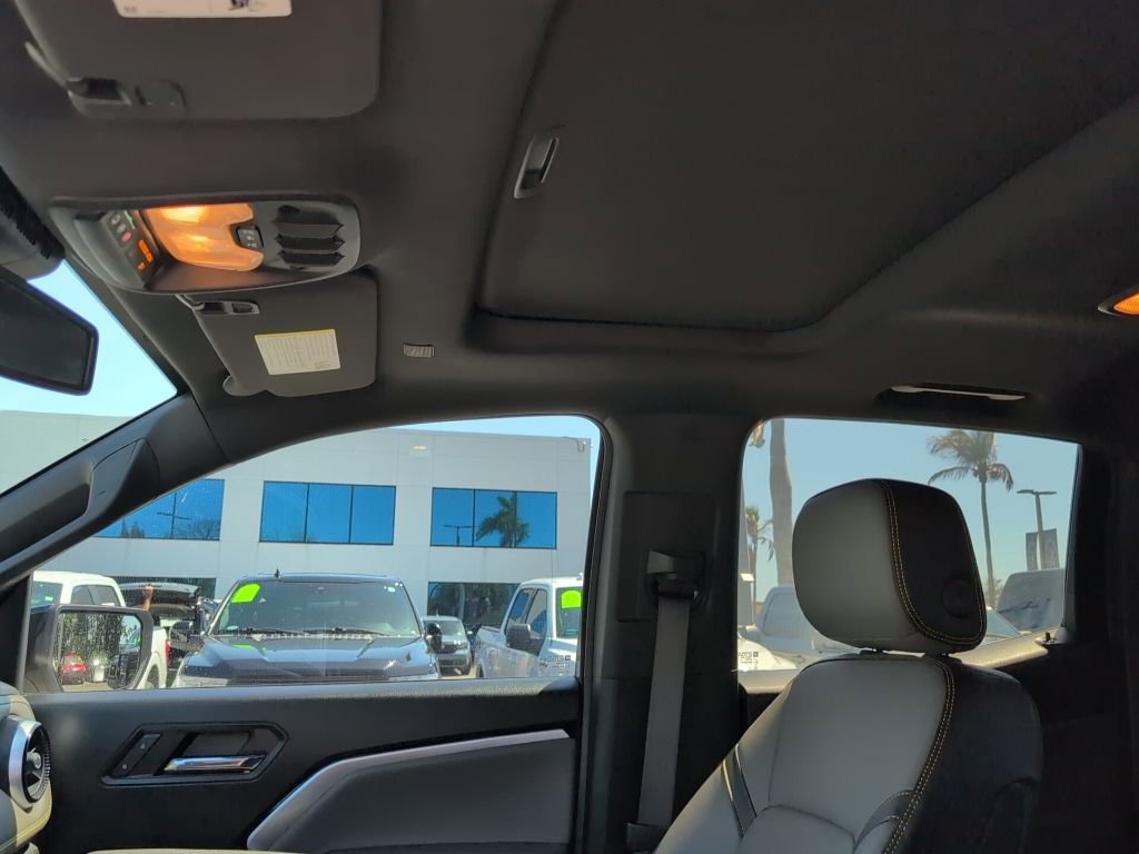 Used 2023 Chevrolet Colorado ZR2 w/ ZR2 Convenience Package III image 10