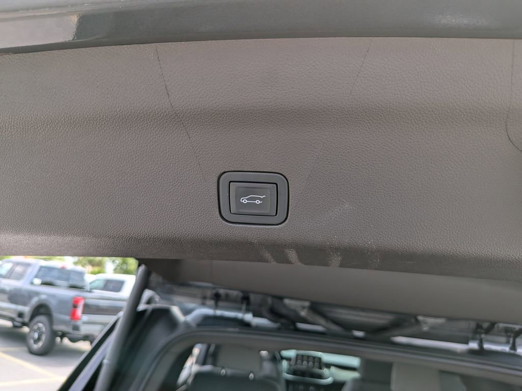 Used 2021 Chevrolet Tahoe Z71 image 14