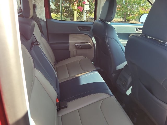 Certified 2026 Ford Maverick Lariat w/ 4K Tow Package AWD/4WD image 24