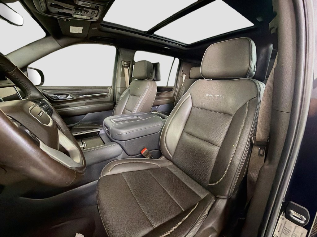 Used 2023 GMC Yukon XL Denali w/ Denali Reserve Package RWD image 14
