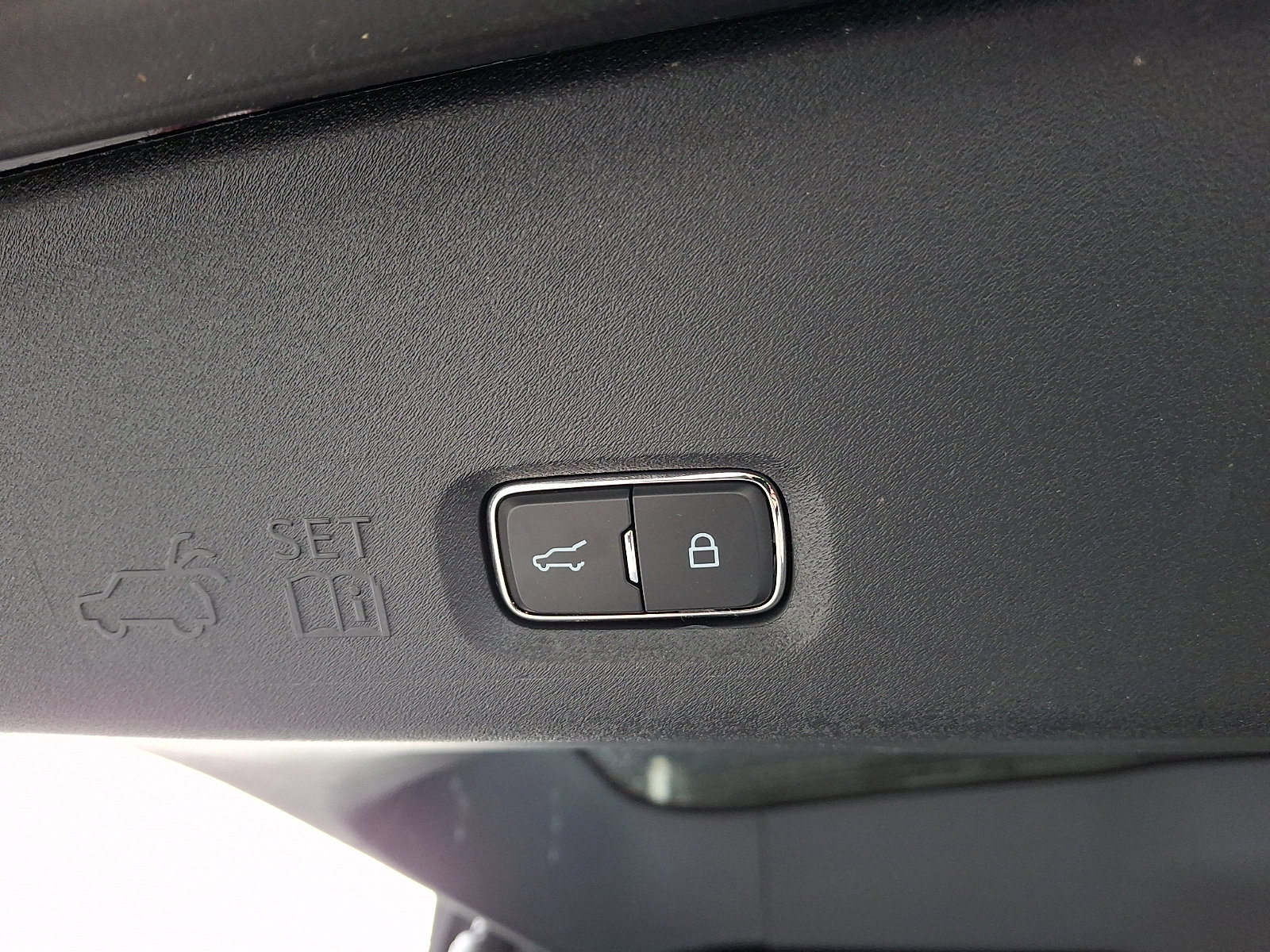 Certified 2025 Ford Expedition Active AWD/4WD image 32