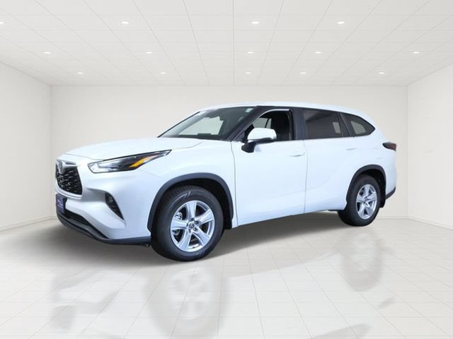 Used 2024 Toyota Highlander LE AWD/4WD video 2
