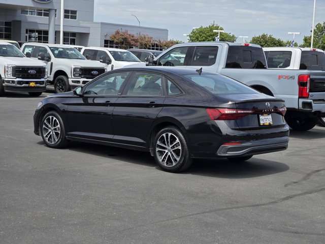 Used 2025 Volkswagen Jetta Sport FWD image 8