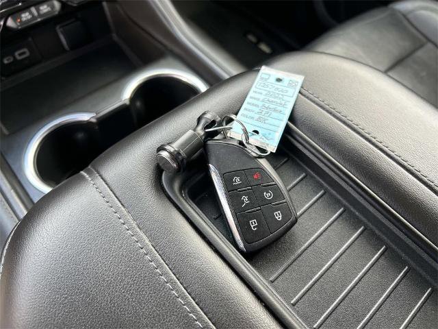 Used 2022 Chevrolet Suburban Z71 image 40