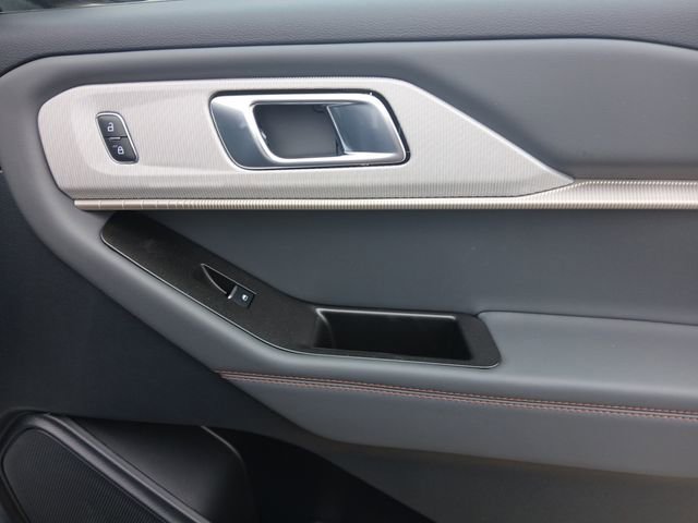 Certified 2026 Ford Explorer Active RWD image 16