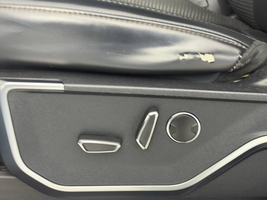 Certified 2022 Ford F150 Raptor w/ Raptor 37 Performance Package image 28