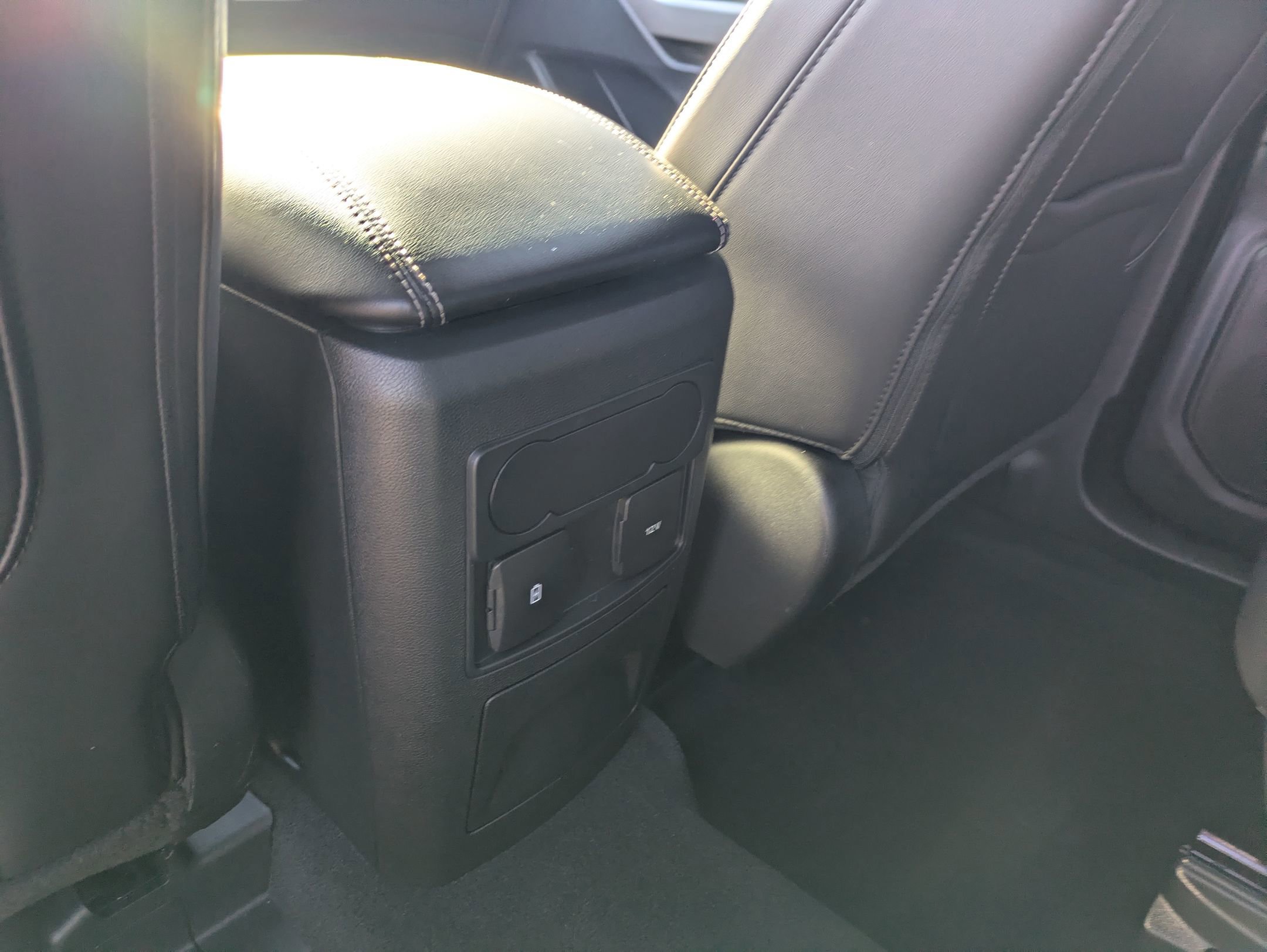 Certified 2023 Ford Explorer XLT w/ Equipment Group 202A image 29