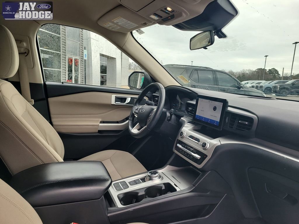 Certified 2022 Ford Explorer XLT image 33