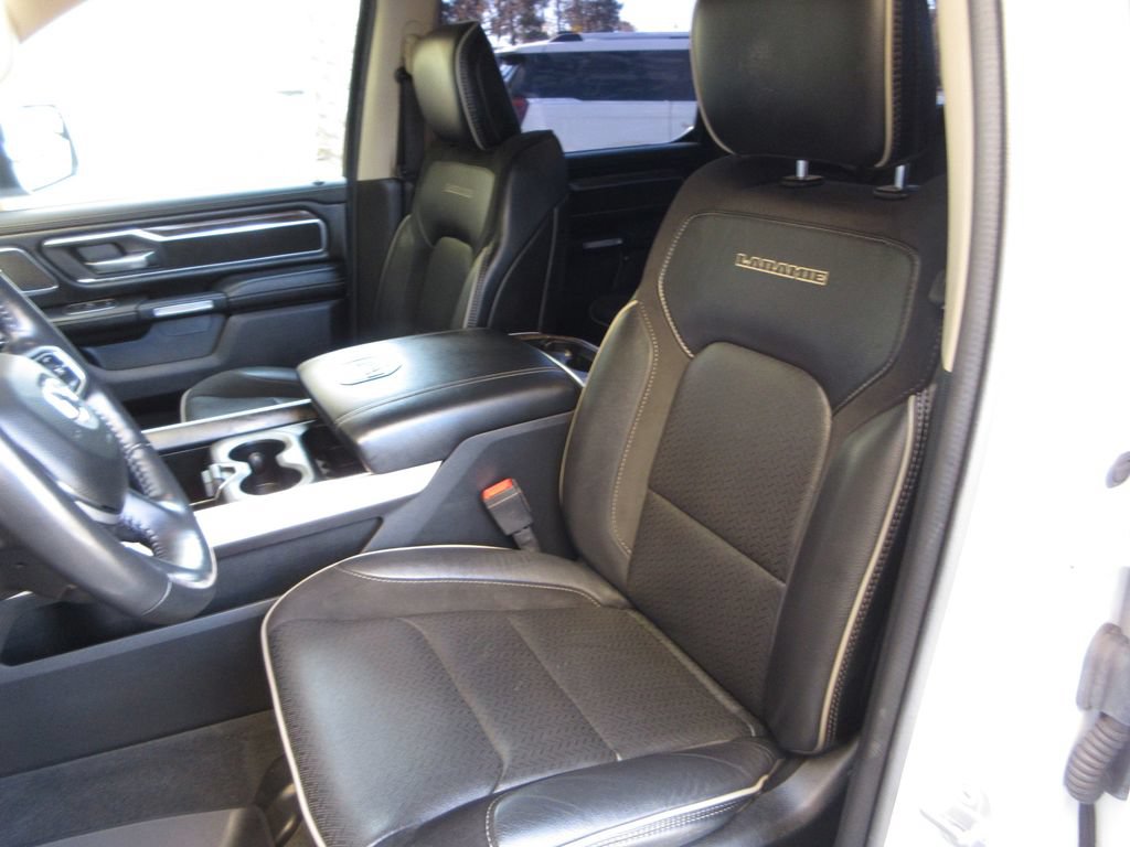 Used 2020 RAM 1500 Laramie RWD image 12