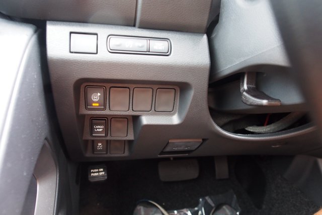 Used 2026 Nissan Frontier SV RWD image 18