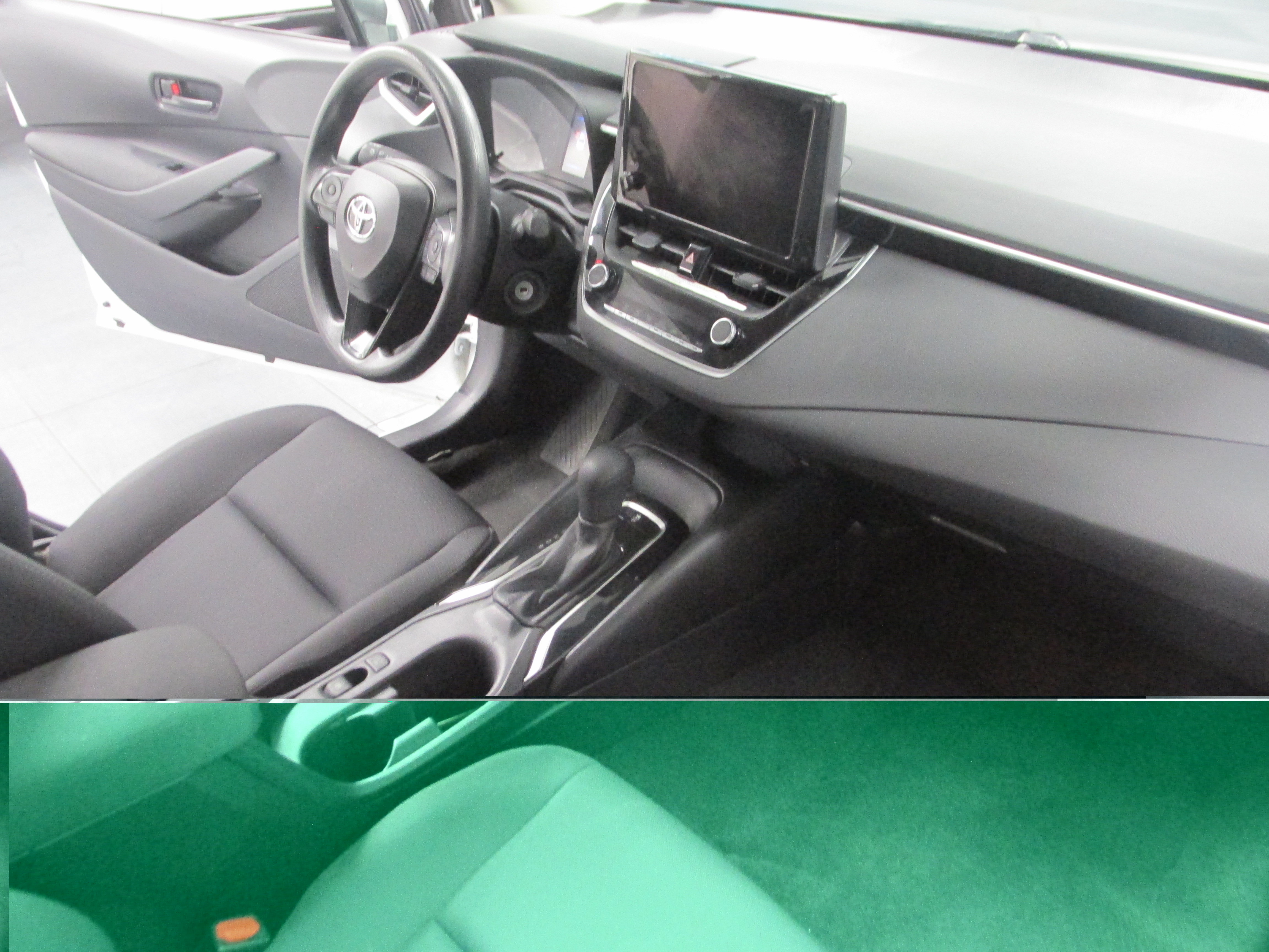 Used 2024 Toyota Corolla LE FWD image 23