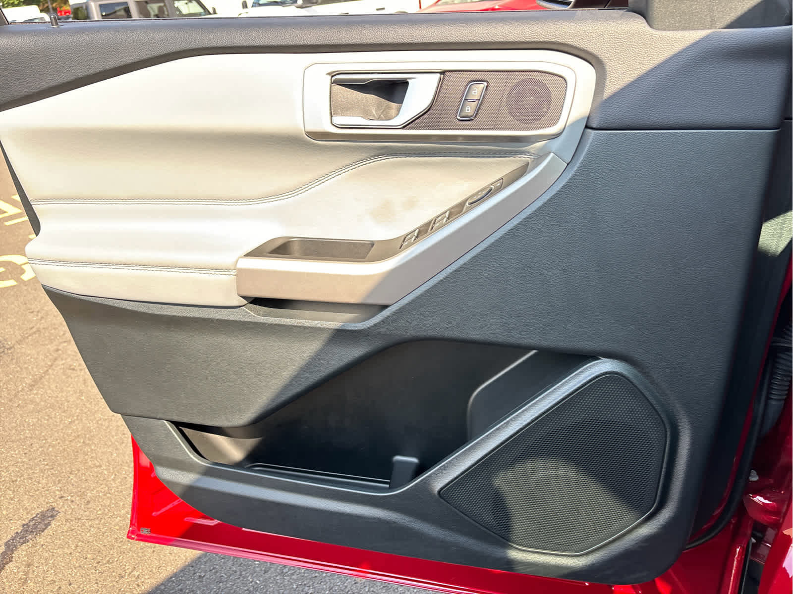 Certified 2024 Ford Explorer XLT w/ Equipment Group 202A image 29